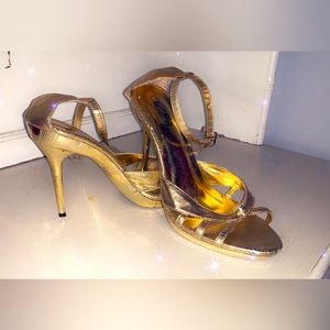 Stiletto sandal 8.5 gold